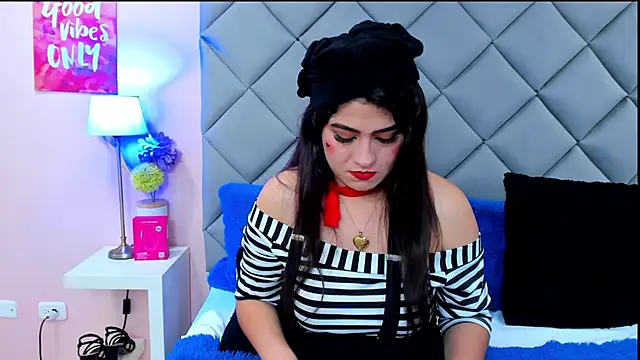 NahomyAdams - Silent masturbation... shhh
