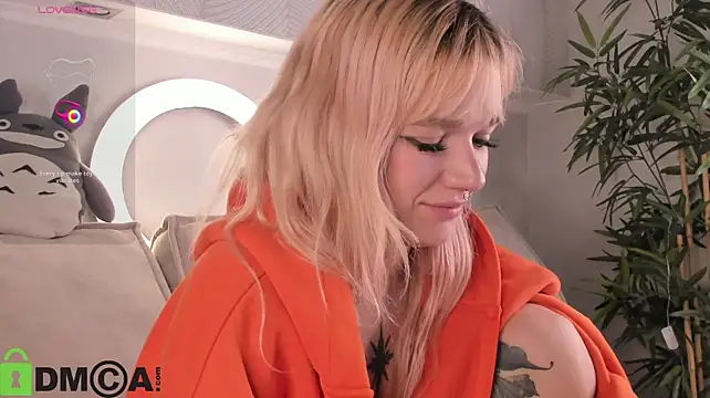 Molly_Platt - teasing pussy in panties
