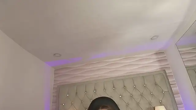 Emely_CaroFg - on fuck machine