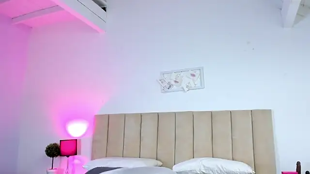KeylaGomez_ - Suck fingers and slap