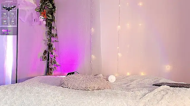 Liccy_hall - My pussy gets much wetter