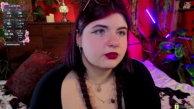Siena_fox_ - squeeze my boobs under top