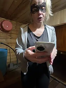 Elle_Milfa - 2 finger in ass