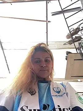 Alana_gloow - Flash tits Public