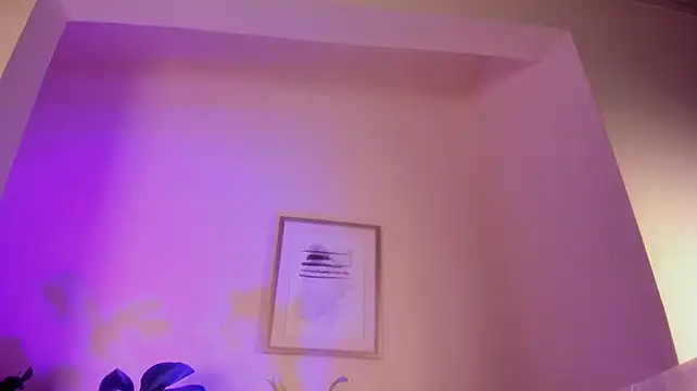 Emma_Dancer - Emma, ​​take off your top