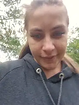 Keli_Jessi - Squirt in public park