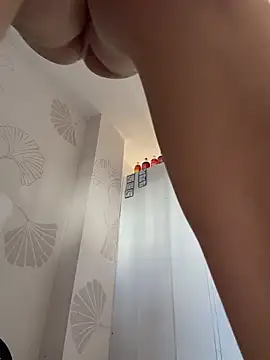 LittleDoll___ - 🍑 Turn Around & Tease Me 😈