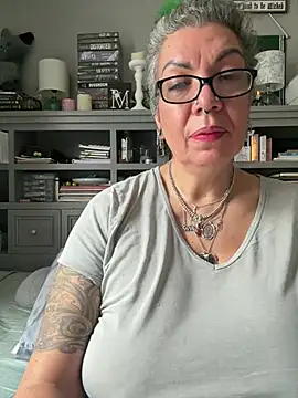 Dieseldame1313 - Hey guys topless dance