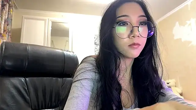 JoiePaschall - sexy posing