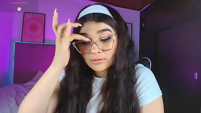 Tifanny_grey - Suck fingers