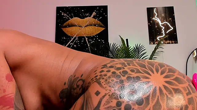 AnyssyaHot - squirt show