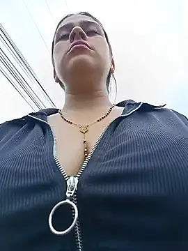 MariBelle1 - Boobs out in public