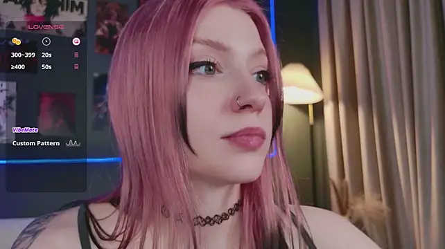 Arielabradberry - Peek under my skirt