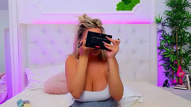 AriannaSins - Suck on that dildo