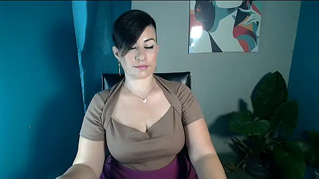 Sunny_rayz_ - naked +plug anal + doggy