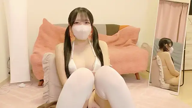 Yuinachan_v - 下の服ぽいっ♡