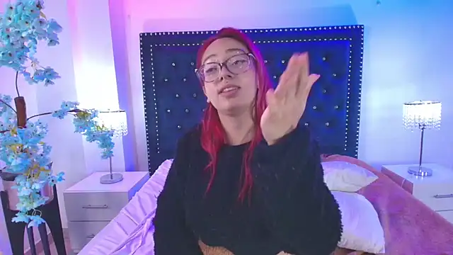 Amelie_adams - Show with oil in boobs