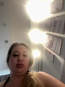 NellyExtraa - Mellkrémezés bimbo játék