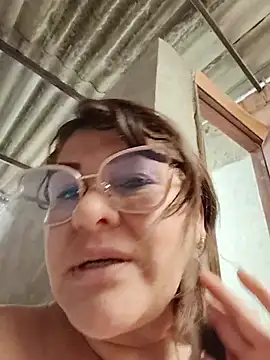 AlexxiaaMat - pussy in finger