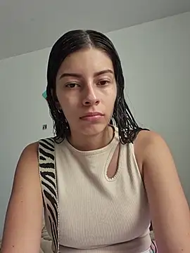 IrisBound - Squeeze tits