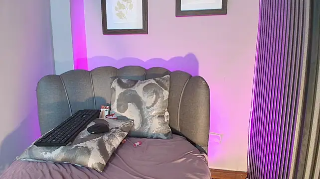 Isabella_tacher - spank my butt x 20