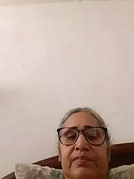 _candi - Aceite en las tetas