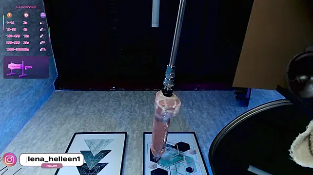 Lena_helleen - 4 fingers in the pussy 👈