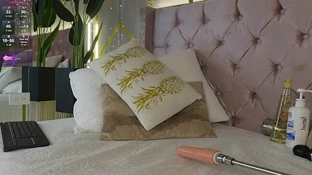Canela_Montiel - 3 fingers in pussy