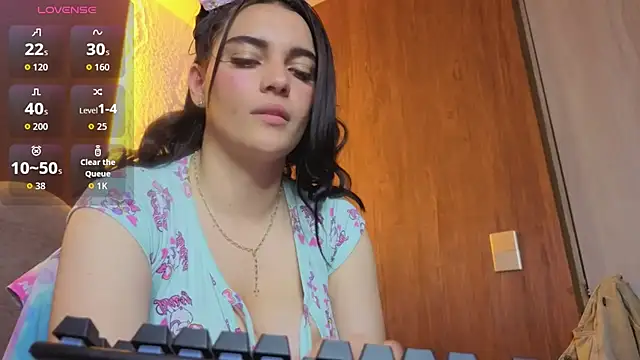 Julietha_Foxter_v - Shoew Boobs + saliva 🫦