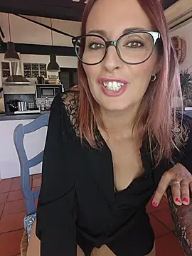 Jade_Emeraud - flash tits