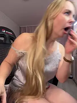 Kitty-Kelsi - Fuck Pussy Dildo Gift 4lt <3