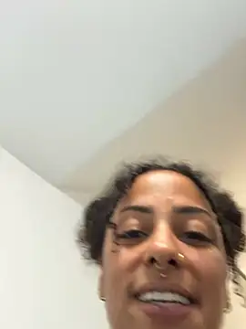 SweetPetiteNoir - Start to Finger my Pussy😈