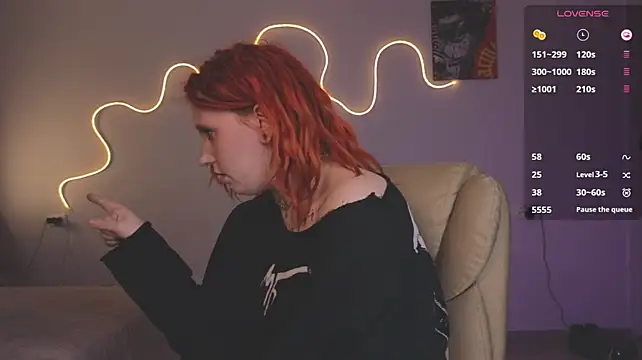 The_Full_Red_Moon - Striptease and oil show