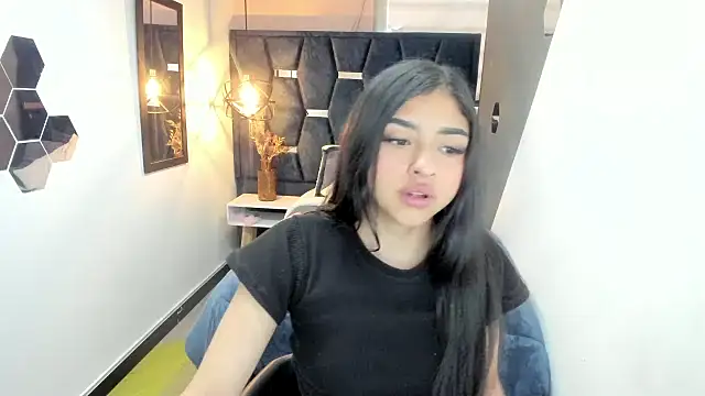Alanna_Thompson_ - SHOW PUSSY IN DOGGY 🍑😏