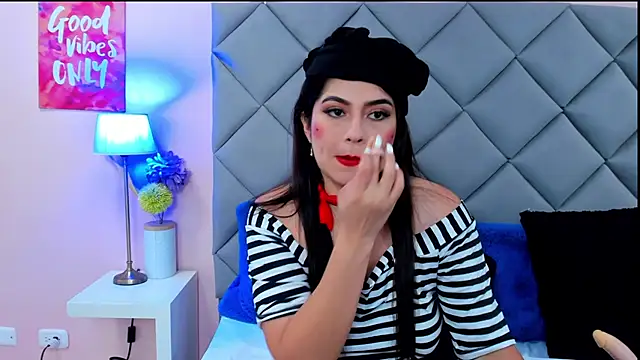 NahomyAdams - Silent masturbation... shhh