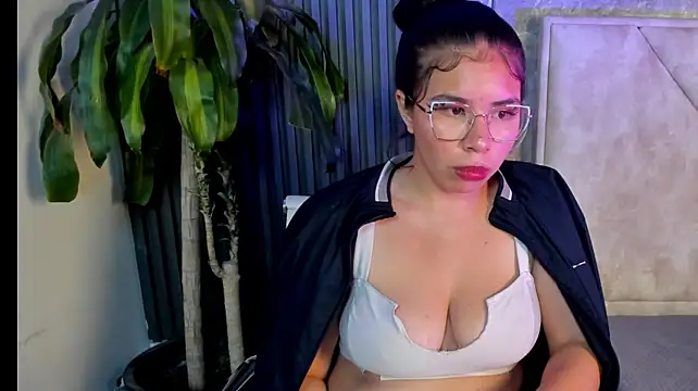 Lia_Nikol - see tits and bounce