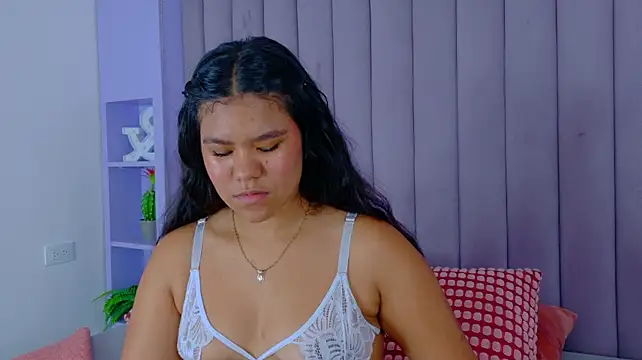 AhslyEvans__ - pussy play