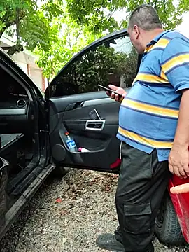 Hotandfierylatinos2023 - fucking a dildo against the car door