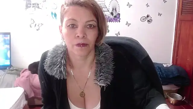 Electra-mommy - boobs