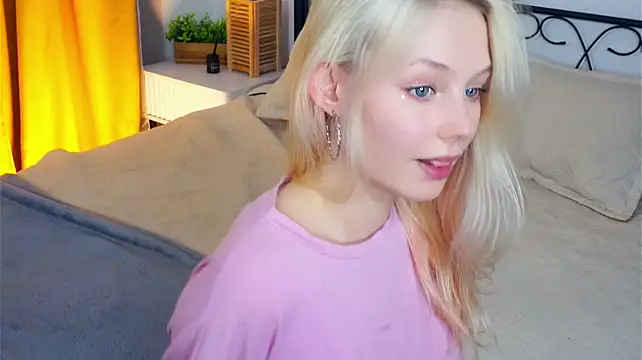 CorrieJust - Lick my lips in camera