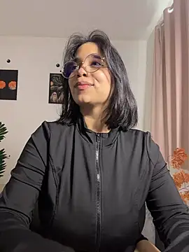 Tati_reyess - a view of your tits