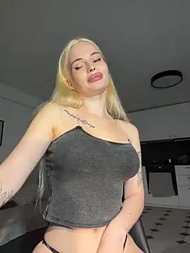 Vladamais - blowjob with two dildos