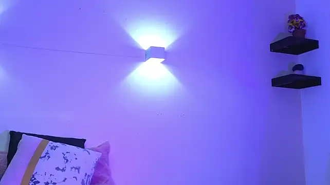 CelesteNoa - Play with my niples+oil*1min💥🔥