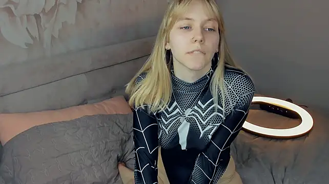 MelinaBeras - show boobs