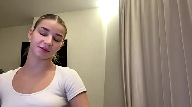 PickmeGirl - show my tongue