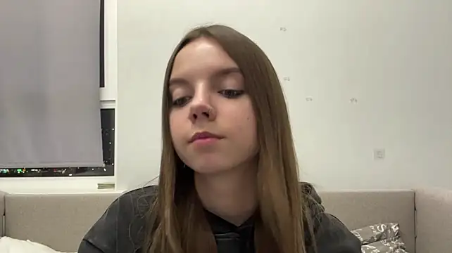 LisaPorse - air kiss + cute wink