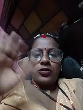 Hot_khusi753
