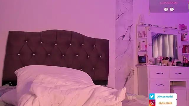 Alysson_18 - 💥😈Make my legs shake💥😈