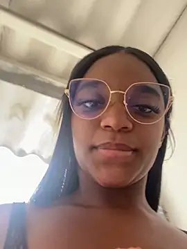 MiaaHoward - show tits + nipple clamps