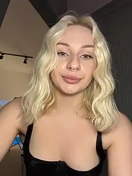 DayaFoxy - SQUIRT IN GLASS AND DRINK IT